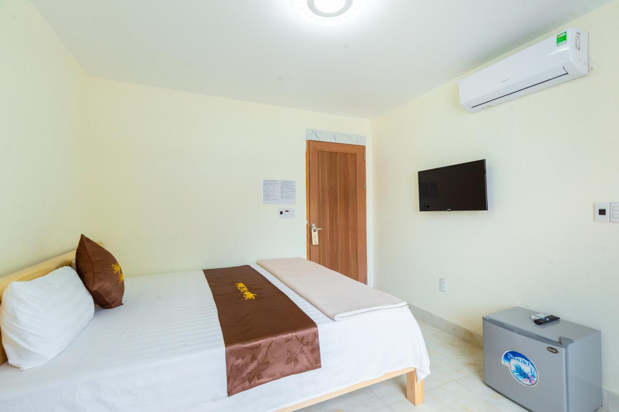 Victor Charlie Hostel Dong Khe Sau 外观 照片